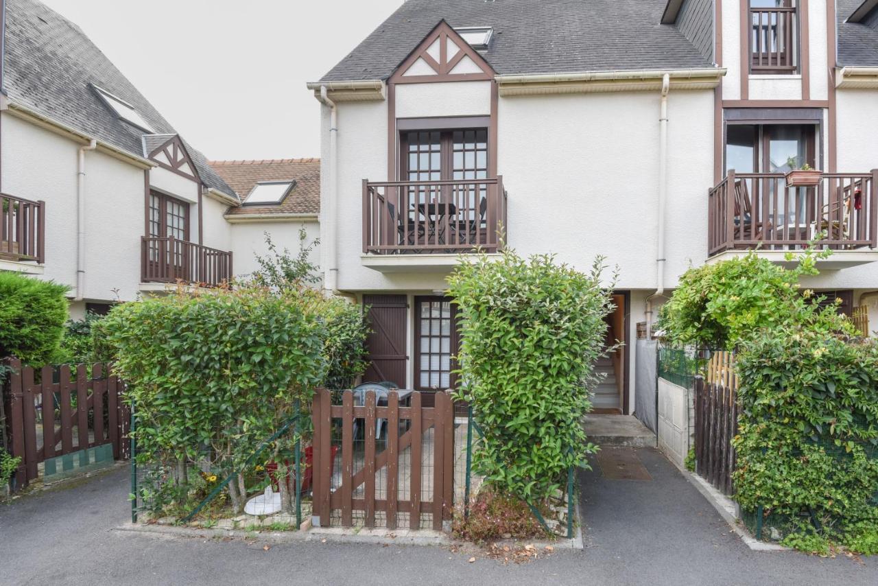 Le Voilier Apartamento Courseulles-sur-Mer Exterior foto