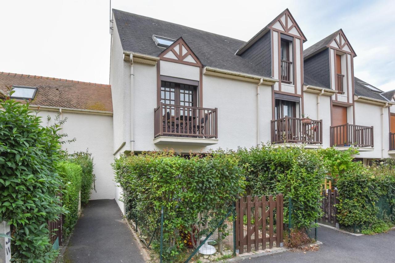 Le Voilier Apartamento Courseulles-sur-Mer Exterior foto